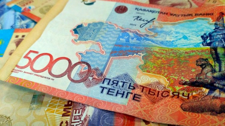 Насколько выросла средняя зарплата в Казахстане
