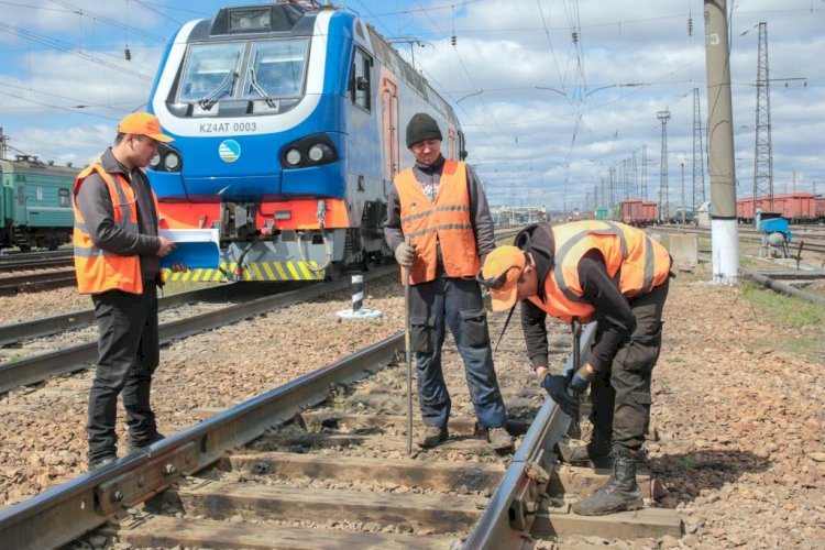 Забастовка работников КТЖ завершилась заключением мирового соглашения