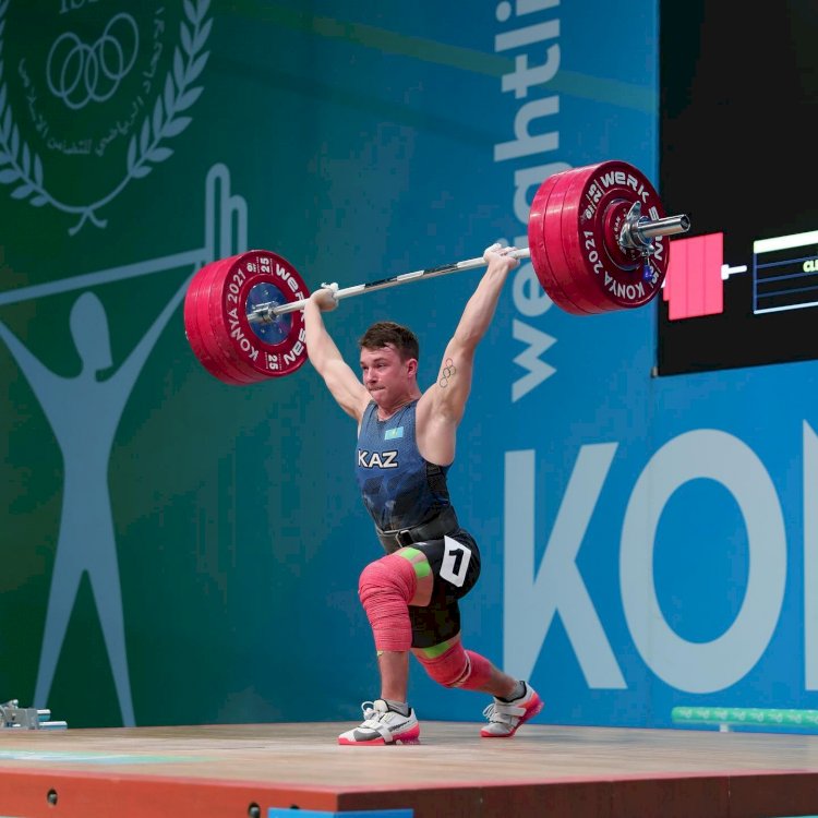 Три золотые медали завоевала команда Казахстана по тяжелой атлетике на Исламиаде