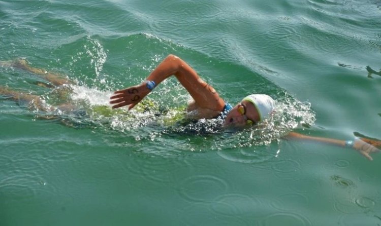 Казахстанка завоевала бронзу чемпионата Азии на открытой воде