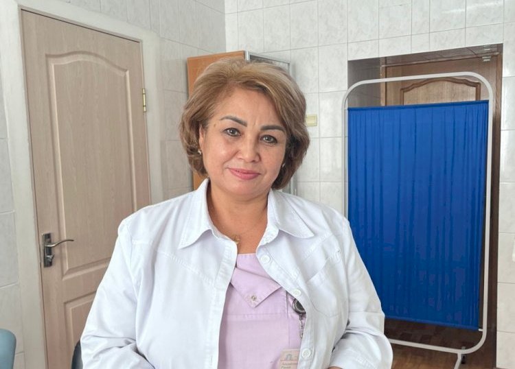 В Алматы медсестра спасла жизнь соседке, у которой дома начались роды