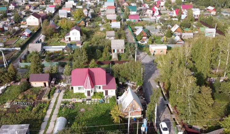 Ерболат Досаев ответил на вопрос о переводе садоводческих хозяйств на ИЖС в Медеуском районе
