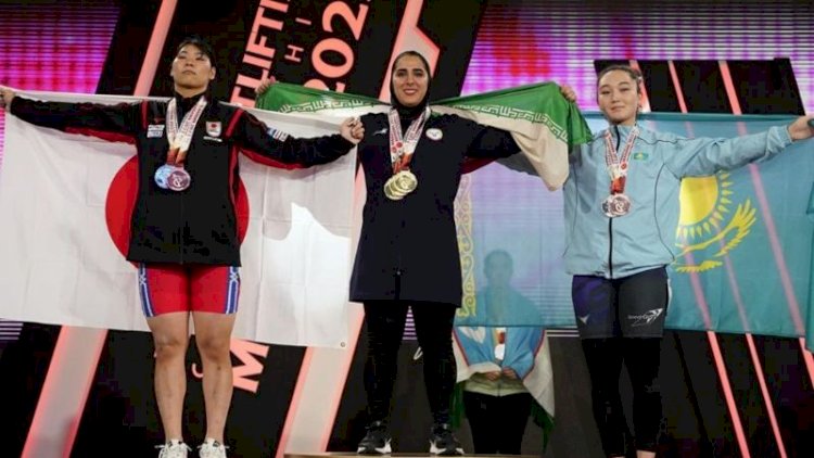 ЧА по тяжелой атлетике: казахстанка Айша Омарова завоевала бронзовую медаль