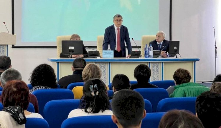 Наболевшие вопросы сферы здравоохранения обсудил с медиками кандидат в президенты Мейрам Кажыкен