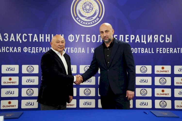 Казахстанская федерация футбола продлила контракт с Магомедом Адиевым