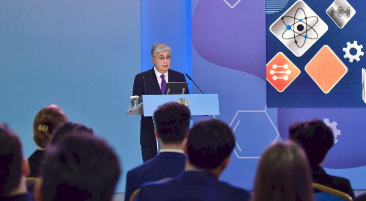 Президент встретился со студентами и молодыми учеными в Алматы