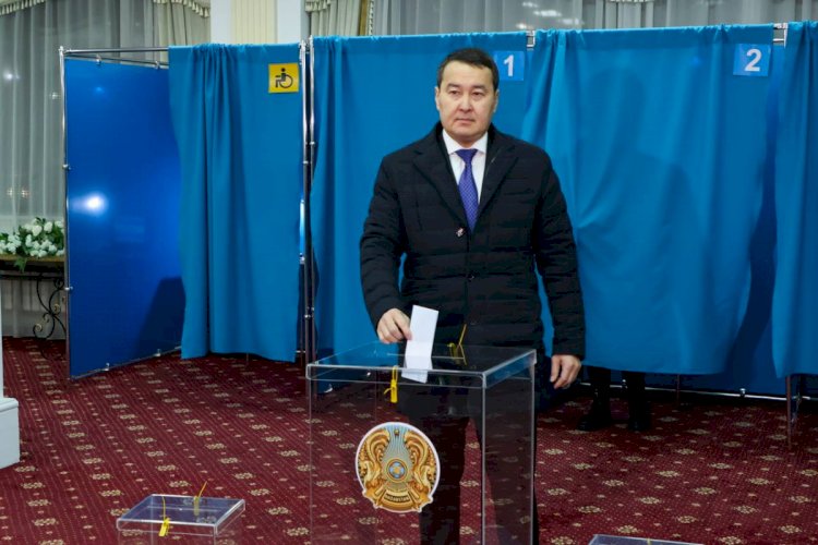 Премьер-министр РК проголосовал на выборах Президента