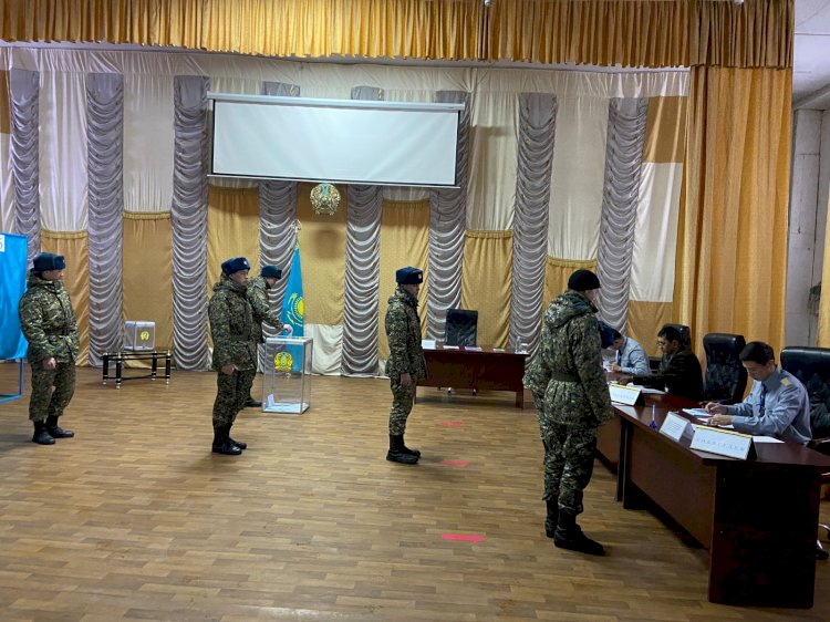 Солдаты Национальной гвардии РК проголосовали на выборах в Алматы