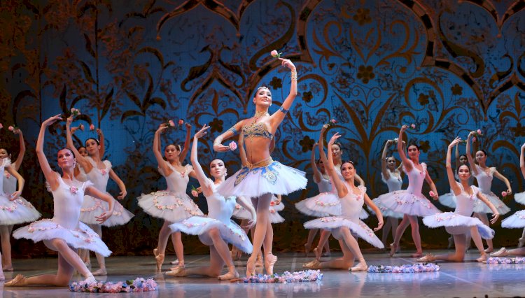 Искусство окрылять: балетмейстер Гульжан Туткибаева отметила 40-летие творческой деятельности на сцене родного театра