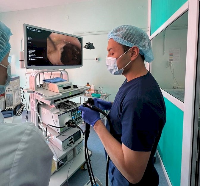 Ребенка, проглотившего батарейку, спасли врачи Алматы