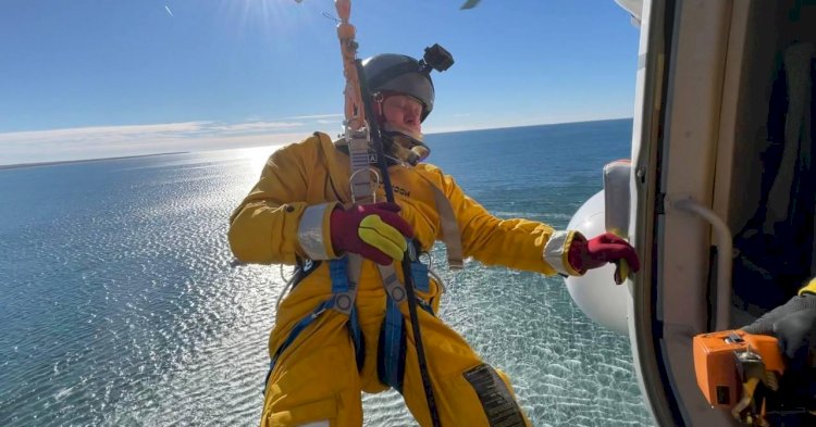 Тренировку на море впервые провела спасательная авиация МЧС