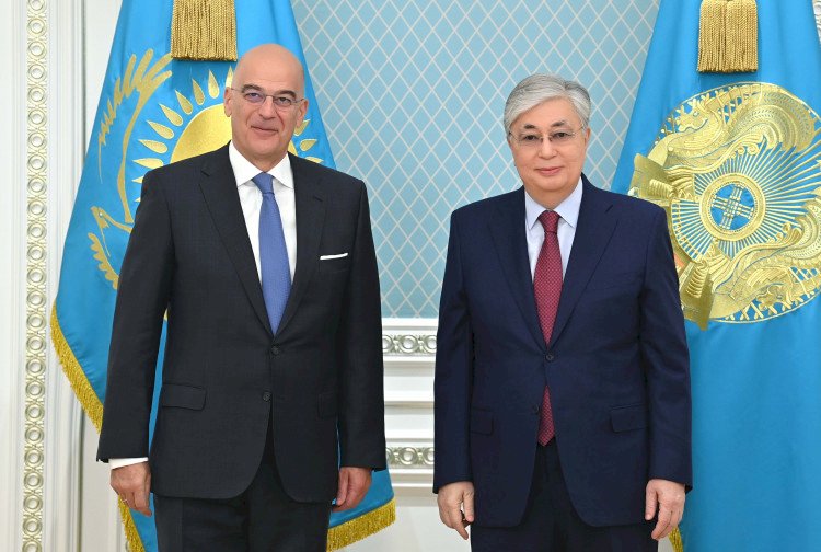 Президент Казахстана принял министра иностранных дел Греческой Республики