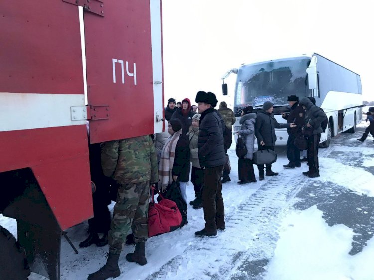 На трассе Зайсан - Усть-Каменогорск из неисправного автобуса эвакуированы 44 пассажира