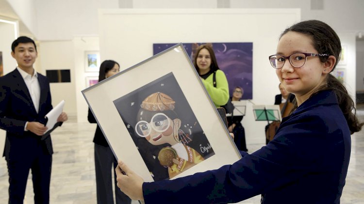 В Алматы во Дворце школьников открылась выставка цифровой живописи