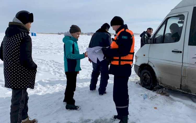 Спасатели помогли астанчанину, попавшему в снежный плен