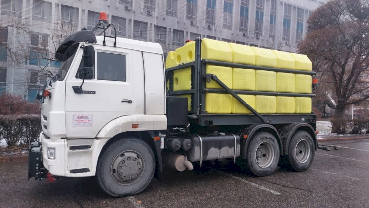 Новые спецмашины пополнили автопарк коммунальных служб Алматы