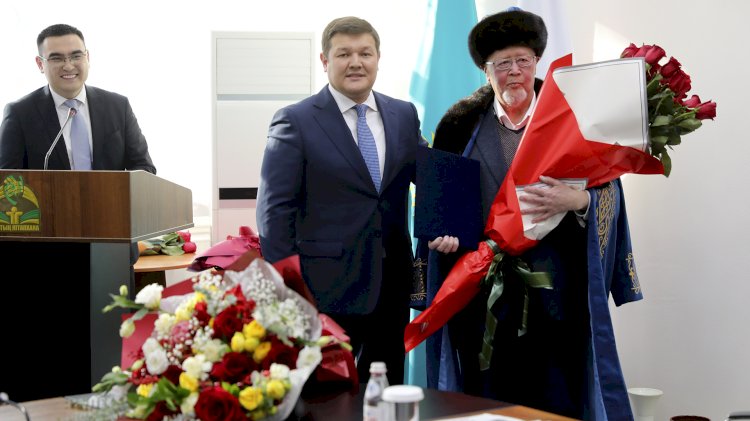 Вестник нового Казахстана: в Алматы чествовали Мурата Ауэзова