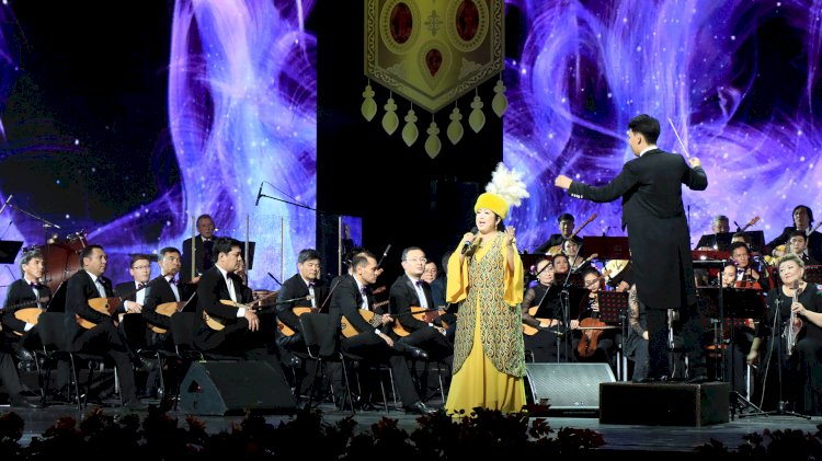 Без малого век: Казахский национальный оркестр имени Курмангазы отмечает 90-й концертный сезон