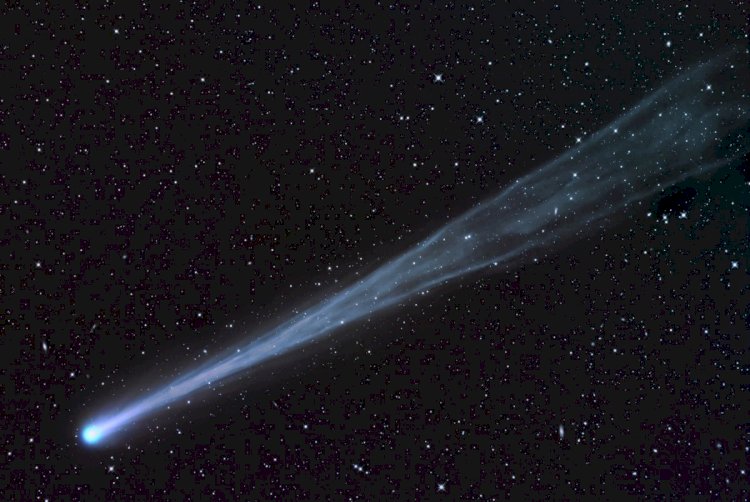 Сегодня ночью казахстанцы смогут увидеть одну из самых ярких и необычных комет