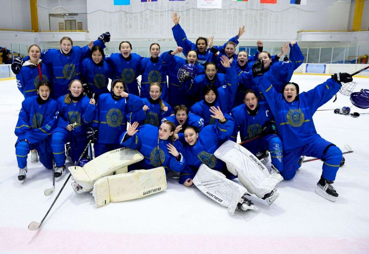 Сборная Казахстана по хоккею выиграла юниорский чемпионат мира