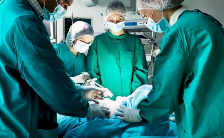 В Алматинской области хирурги извлекли из желудка пациента столовую ложку