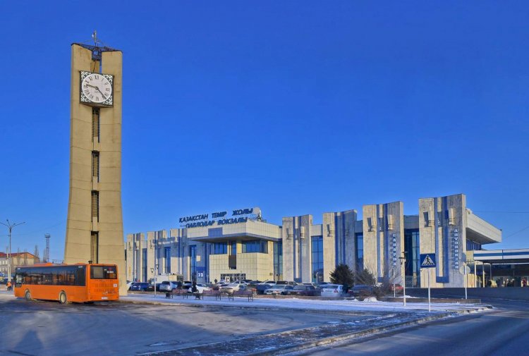 В Павлодаре реконструируют построенный в 1981 году железнодорожный вокзал