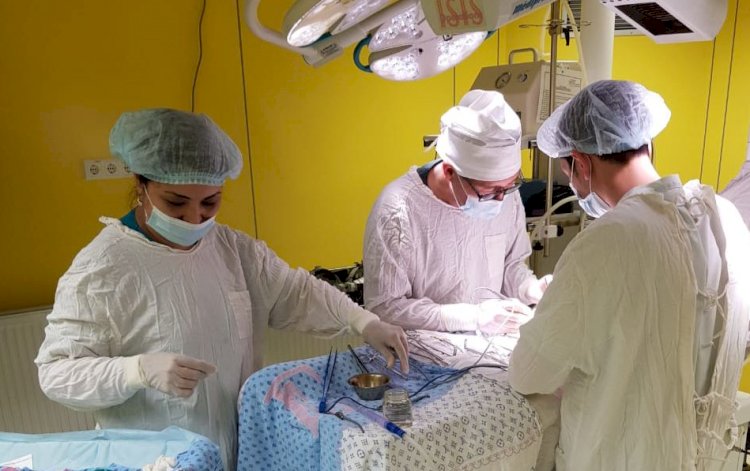 Килограмм волос извлекли из желудка 11-летней девочки врачи Алматы