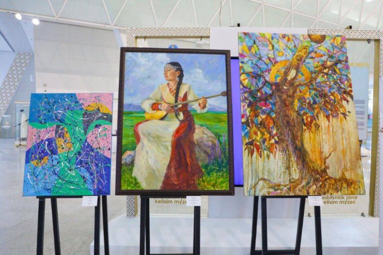 В Астане к празднованию 8 Марта открылась выставка «Ювелирные изделия тюркских женщин»