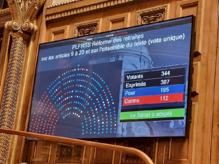 Сенат Франции принял спорную пенсионную реформу