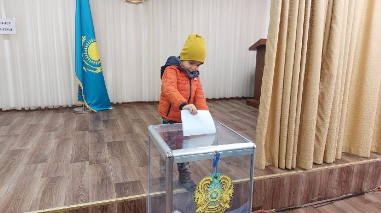 В Алматы проходит акция «Голосуем всей семьей»