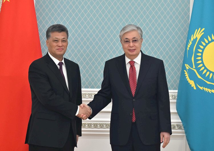 Президент принял секретаря парткома КПК Синьцзян-Уйгурского автономного района КНР Ма Синжуя