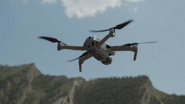 Беспилотный летательный аппарат помогает в поисках туристов в алматинских горах