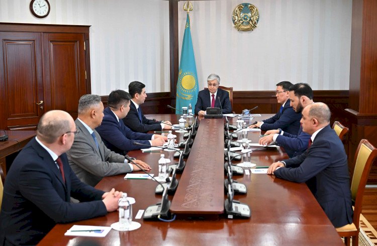 Токаев обсудил с руководителями парламентских фракций кандидатуру Премьер-министра