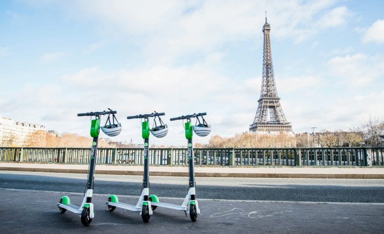 Запретить прокат электросамокатов предлагают жителям Парижа