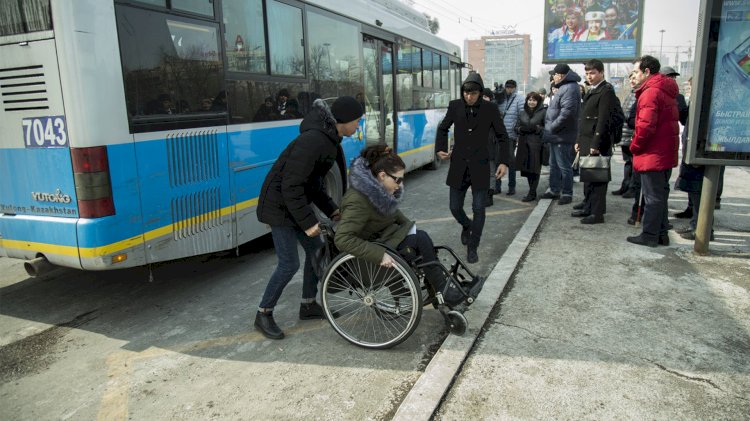 Как в Алматы обстоят дела с доступностью социальной среды для лиц с инвалидностью