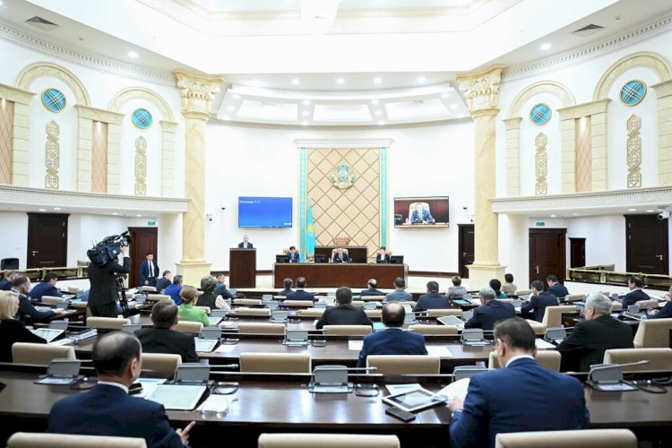 Маулен Ашимбаев: Разработка законопроектов должна проходить открыто