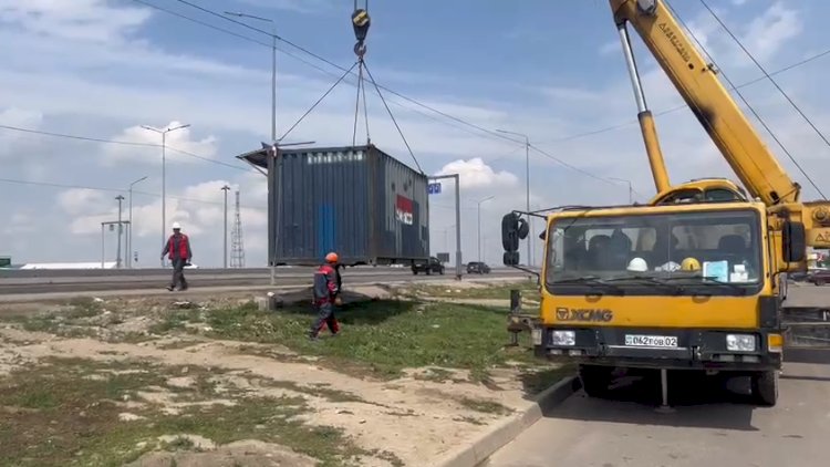 В Алматы демонтируют 399 незаконных объектов торговли