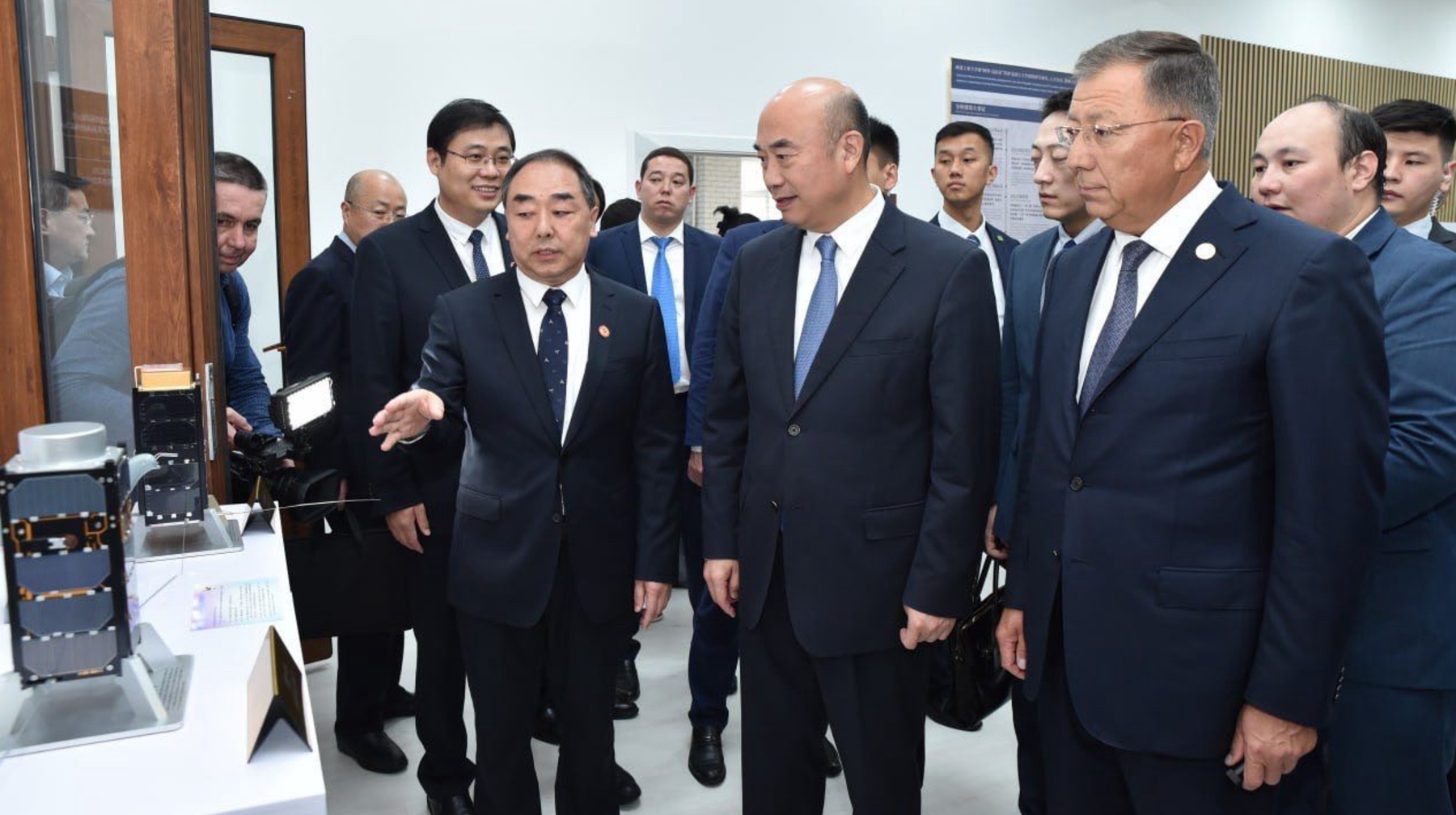 Вице-премьер госсовета КНР посетил КазНУ им. аль-Фараби