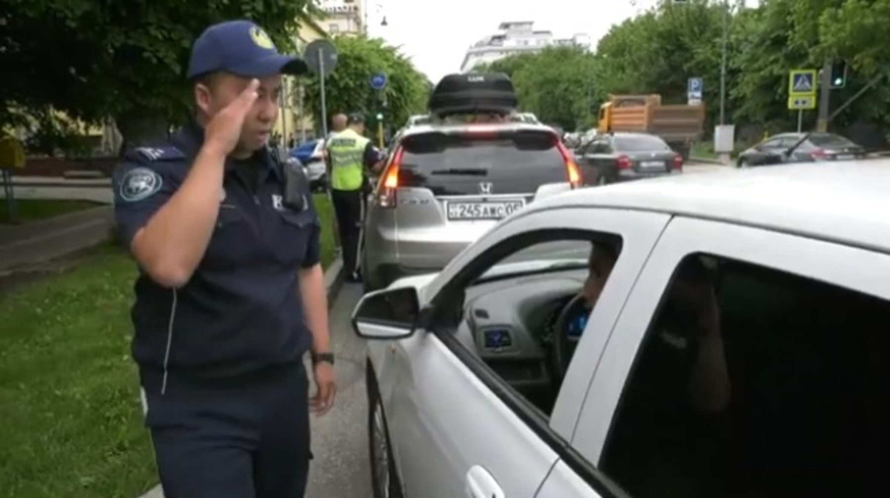Около 10 тысяч автолюбителей наказаны за парковку в Алматы