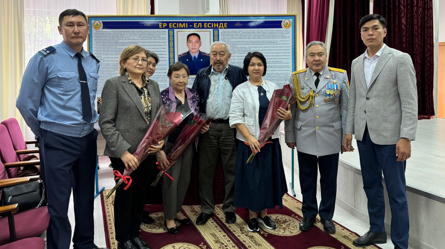 «Уголок мужества» открыт в одной из школ Алматы