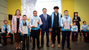 Дети-герои: В Минпросвещения РК наградили казахстанских школьников