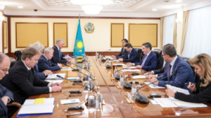  Еврокомиссар Войчеховский отметил благоприятные условия для инвесторов в Казахстане 