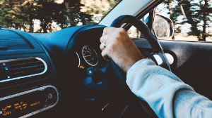 Водительские права без сдачи экзамена обещал аферист в Астане