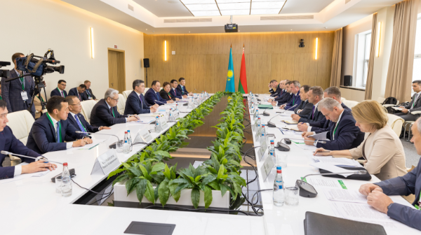 Казахстан готов нарастить экспорт в Беларусь по 105 товарным позициям