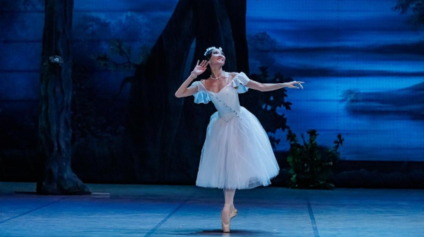 Грандиозной постановкой завершает сезон Казахский национальный театр оперы и балета имени Абая