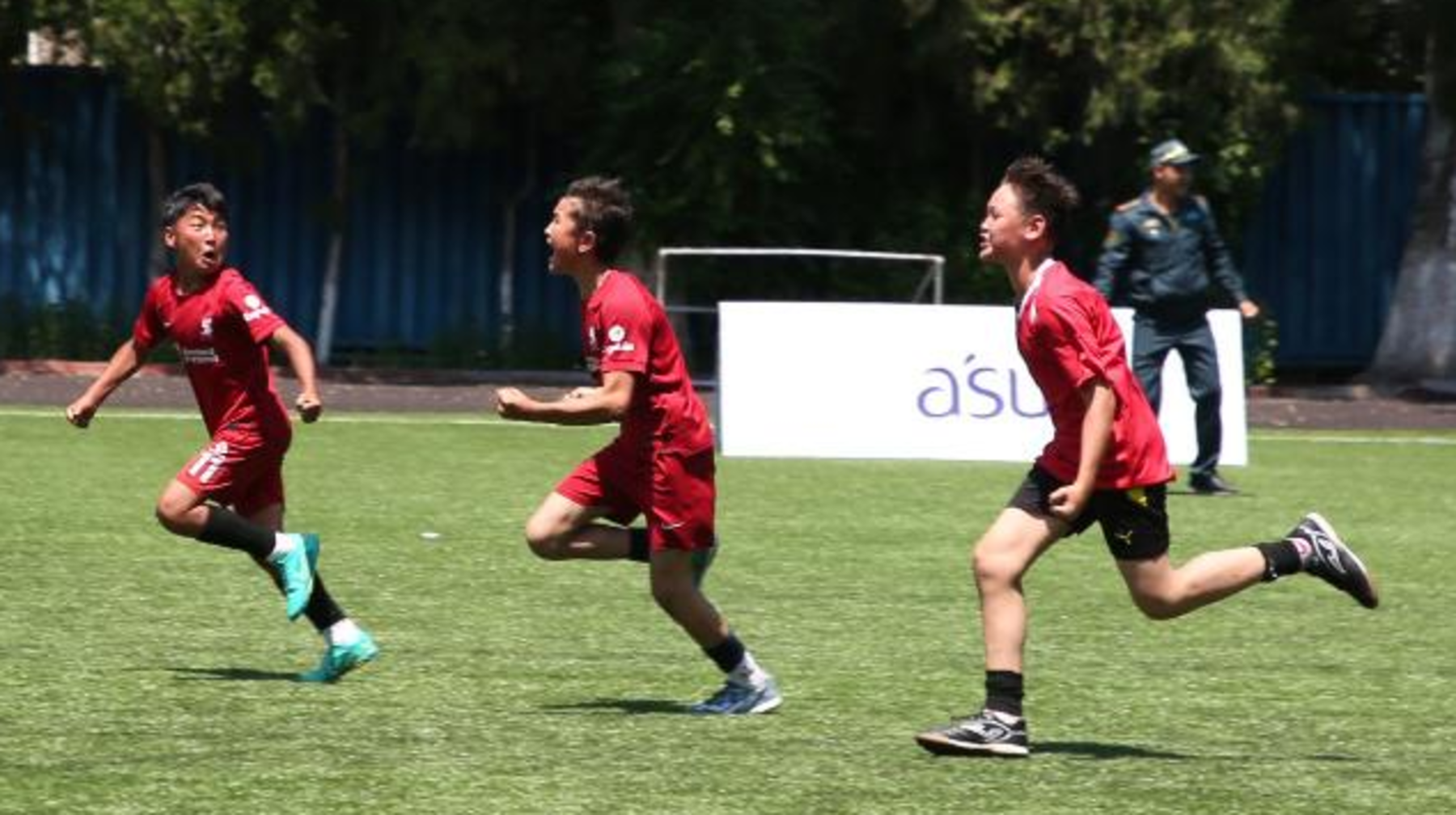 В Алматы прошел турнир по мини-футболу «Кожаный мяч» среди школьников