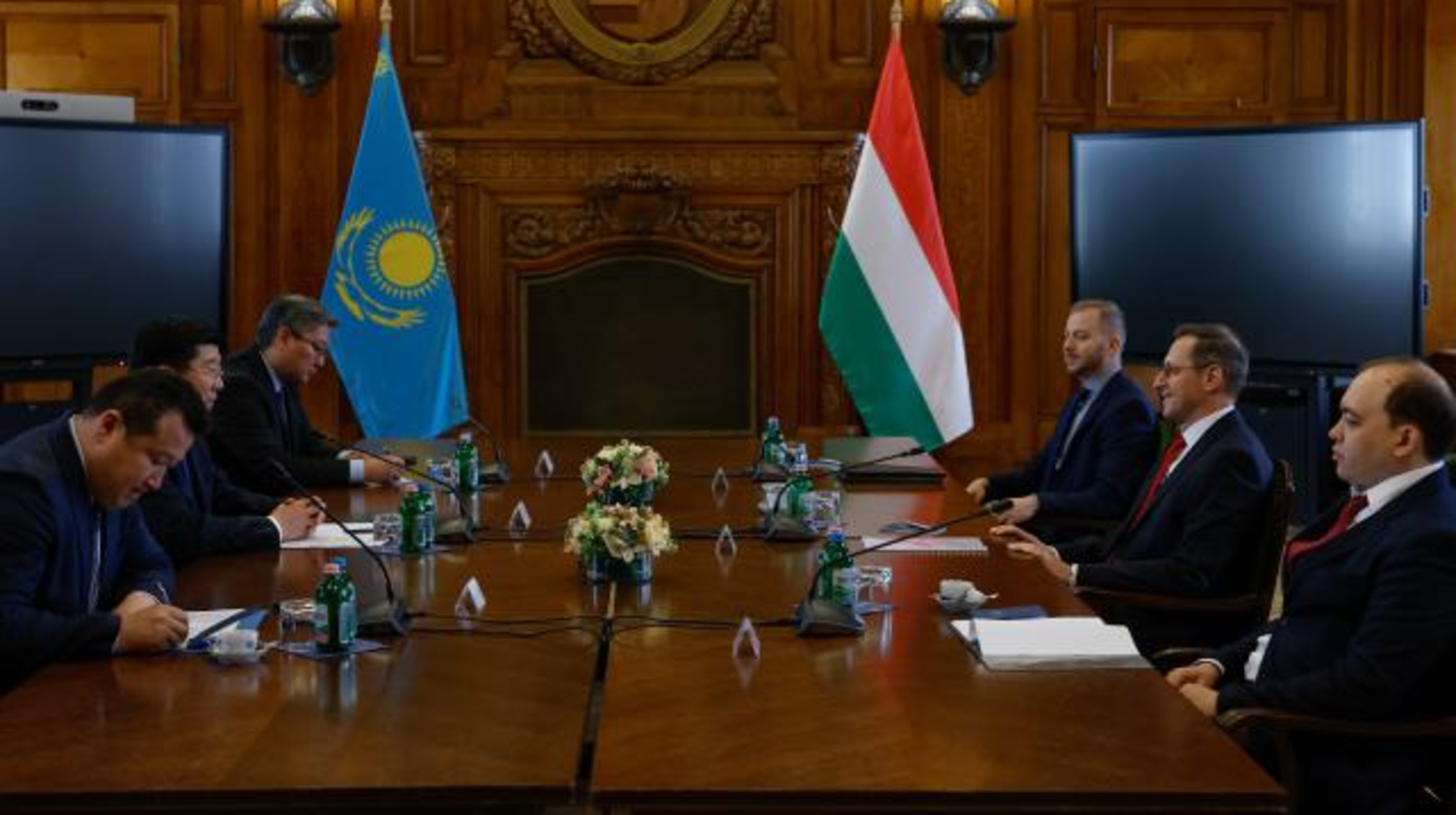 Казахстан и Венгрия заинтересованы в углублении партнерства 