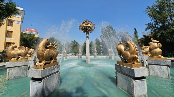 «Алматы жазы»: в мегаполисе приступили к очистке и уборке действующих фонтанов