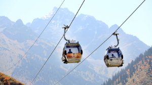 Большинство туристов приезжают в Алматы ради гор и природы 