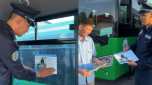 Листовки с предупреждением наклеили в автобусах туркестанские полицейские